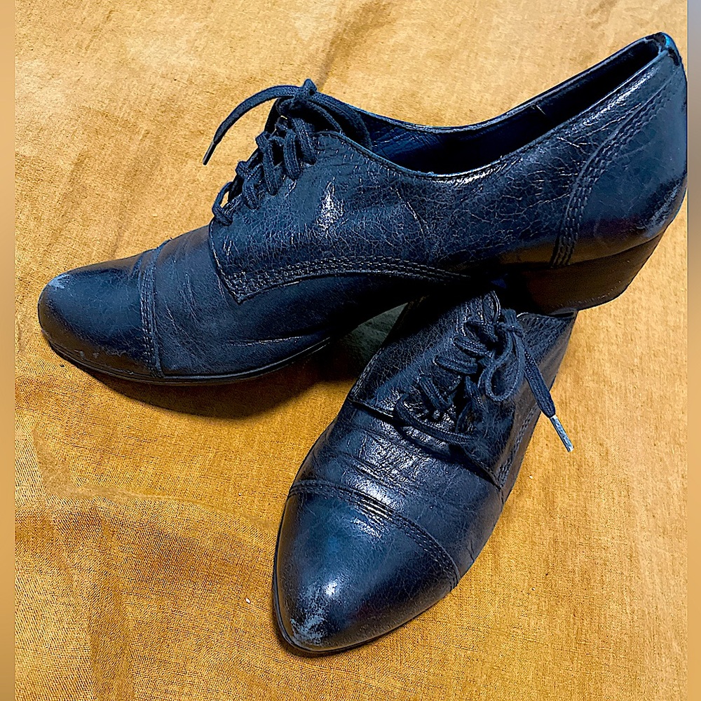 GIRAUDON NEW YORK - Witchy leather structured shoe size 39